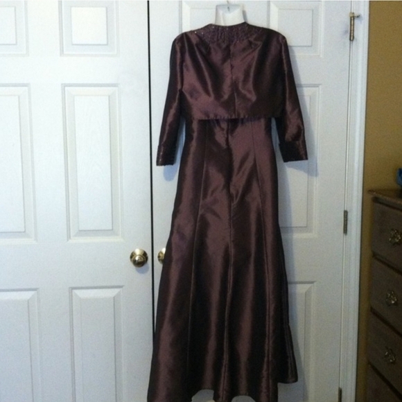 Formal gown with balero jacket - Picture 3 of 3